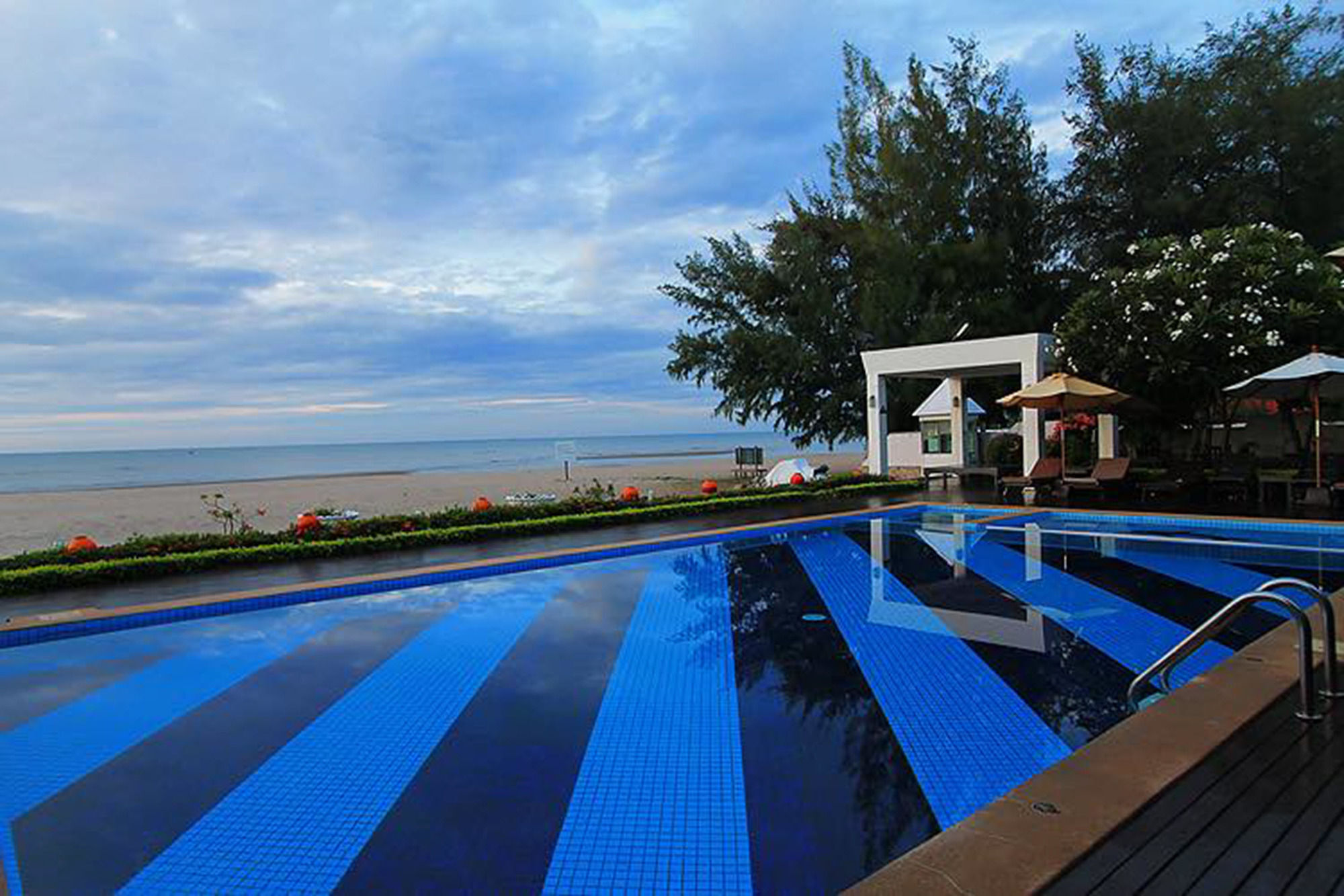 Chez Nous Boutique Resort Haad Chao Samran Luaran gambar